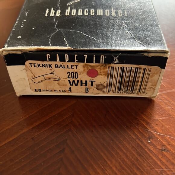 Capezio Teknik 200 White Ballet Slippers Size 4B Leather Dance - Picture 5 of 5
